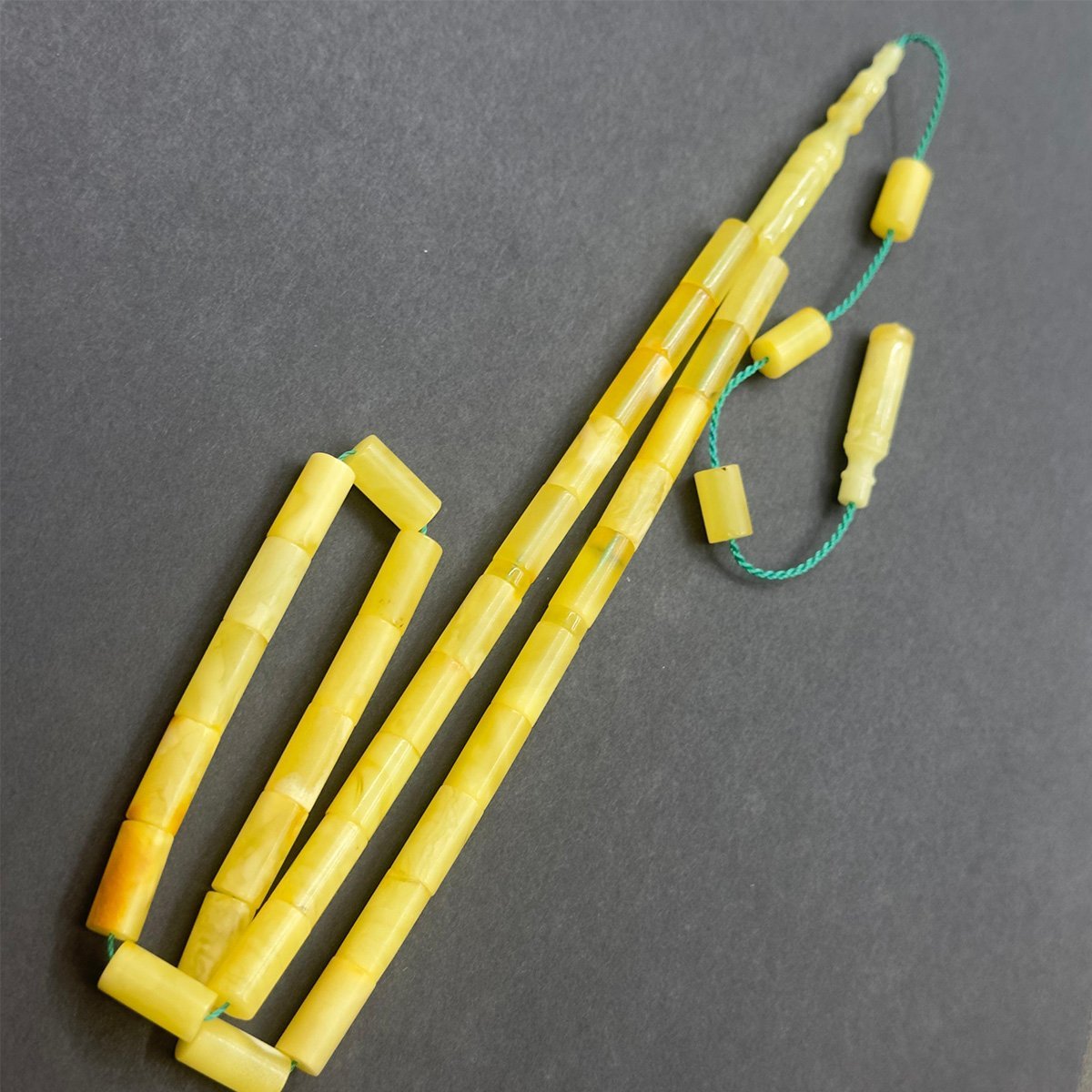 Usta İşi Damla Kehribar Kesme Tespih 6*12 (mm)