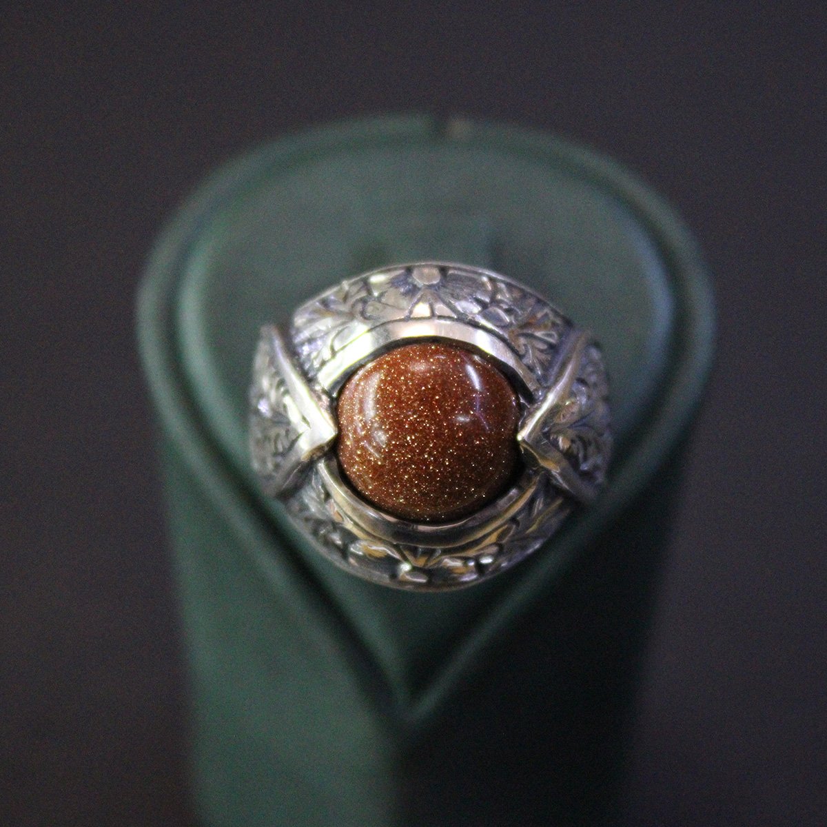 Kalem İşçiliği Yıldız Taşlı Gümüş Erkek Yüzük