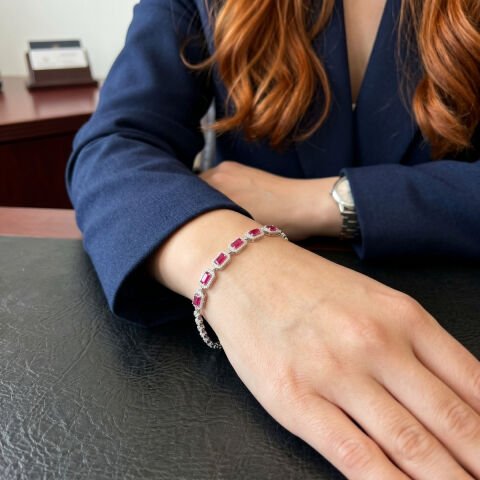 Kırmızı Zirkon Taşlı Gümüş Bileklik