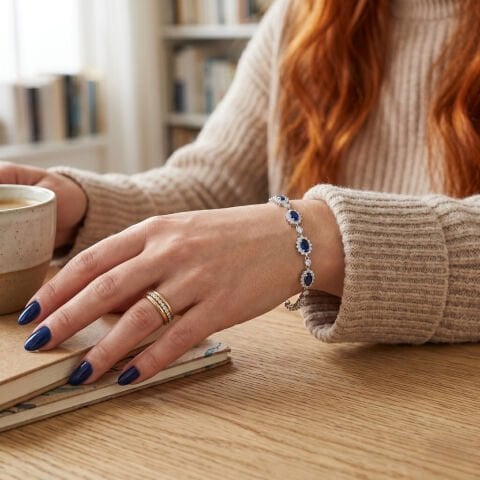 Lacivert Zirkon Taşlı Gümüş Oval Model Bileklik