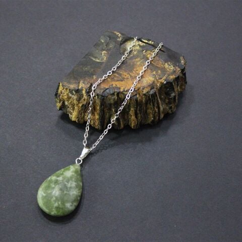 Damla Model Yeşim Doğaltaş Kolye