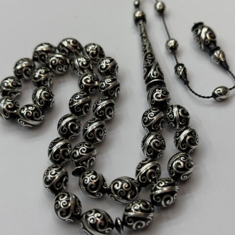 Usta İşi Nakkaş İşlemeli Oltu Taşı Tespih 9,5*13 (mm)