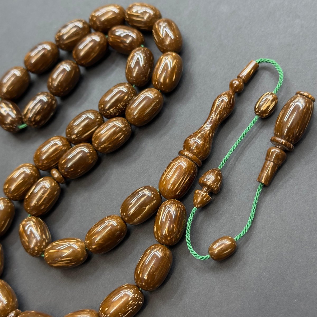 Usta İşi Sırçalı Kuka Tespih 10*15 (mm)