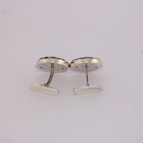 El Yapımı Gümüş & Oltu Taşı Güllü Yuvarlak Desen Kol Düğmesi