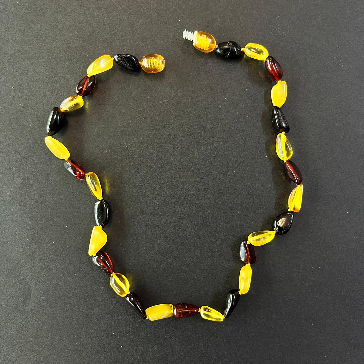 Damla Kehribar Karma Bebek Kolyesi 5 (gr)