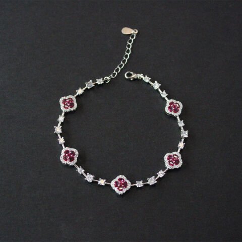 Yonca Pembe Zirkon Taşlı Gümüş Bileklik