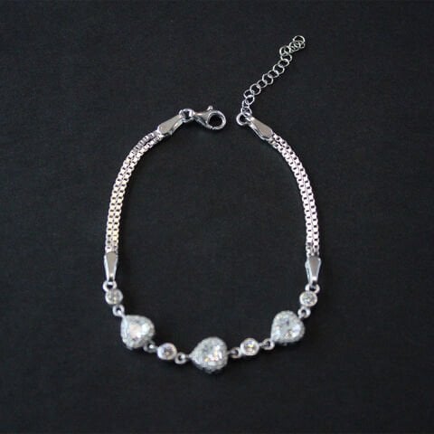 Zirkon Taşlı Kalpli Gümüş Bileklik