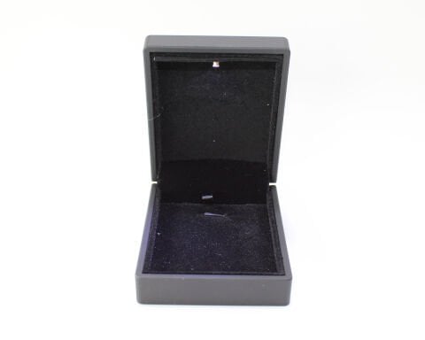 Siyah Işıklı Kolye Kutusu