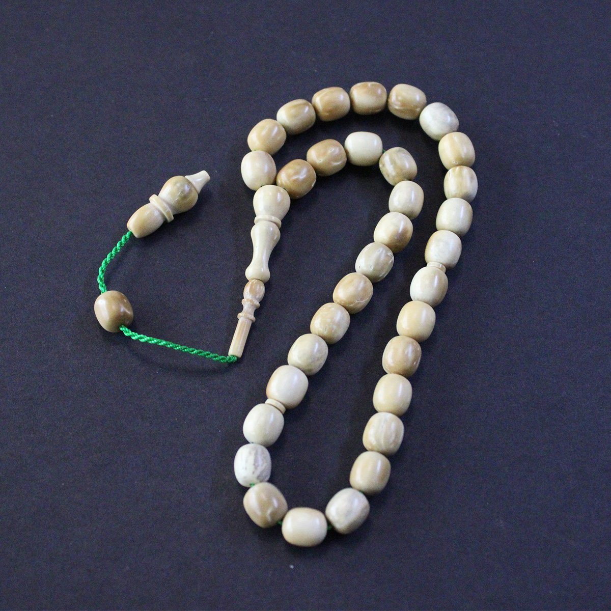 Yerli Atölye İşçiliği Saray Kukası Tespih 7,5*8,5 (mm)