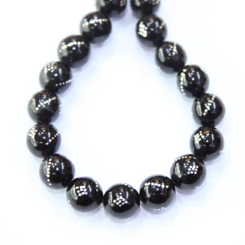 Burgu Baklava İşlemeli Küre Oltu Taşı 9 (mm)